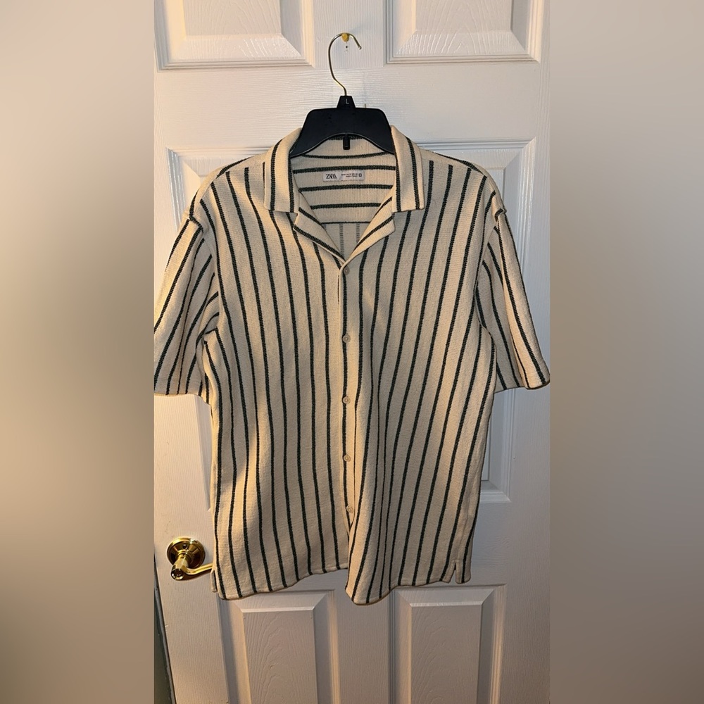 NEVER WORN - Men’s Zara Button Down